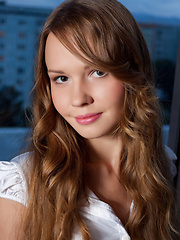 Flexible teen Virginia Sun gets naked