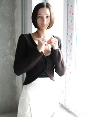 She is right here and ready to show the world the sexiest teen you could possibly wish for in a set like this.